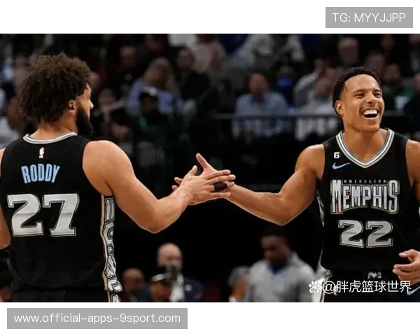 主帅试水新阵：三中场改变比赛节奏