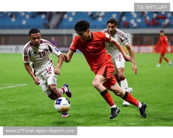 中国足球国家队强化攻防转换速度训练，足球攻防转换技术训练