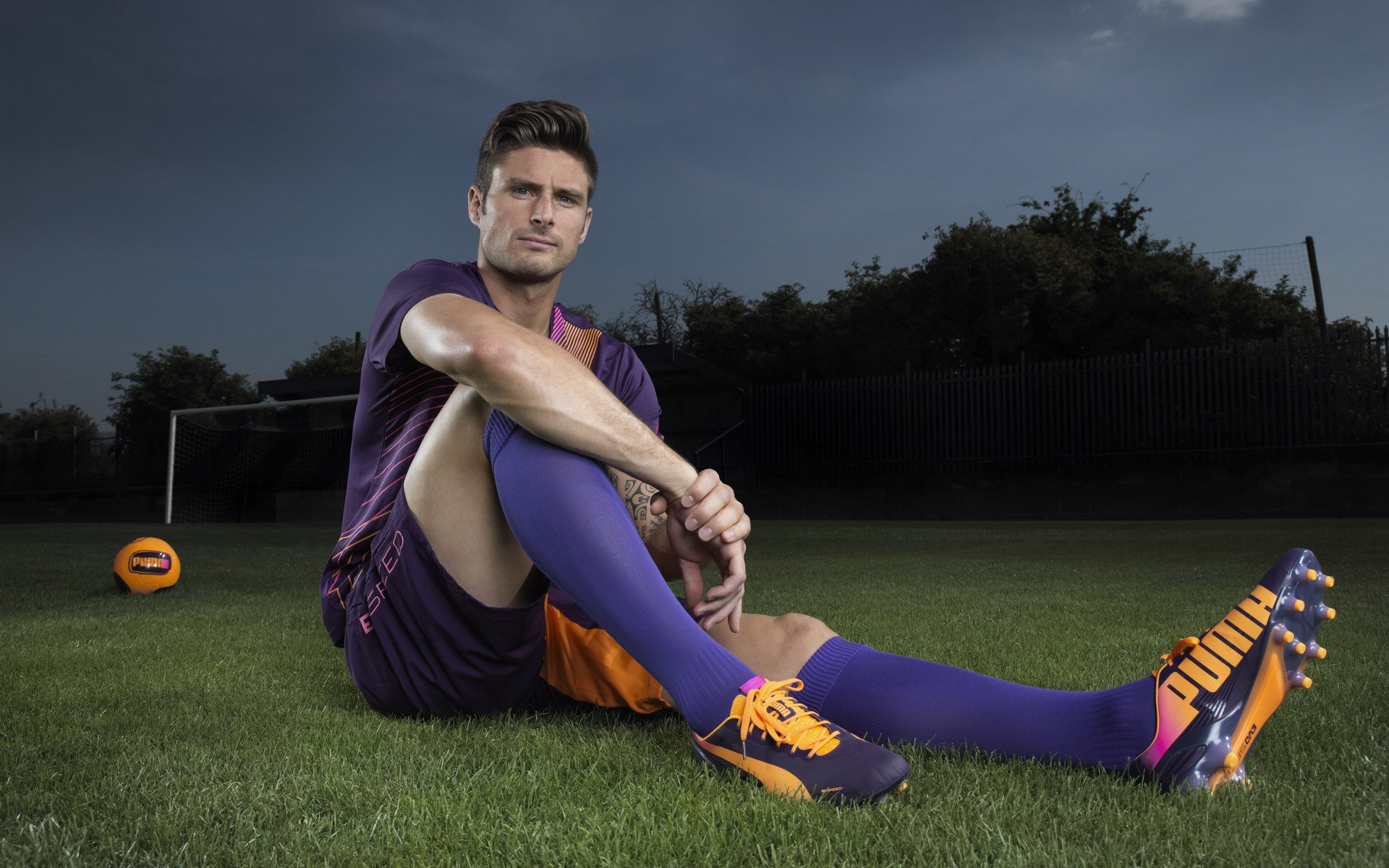 热刺队长再谈争冠前景态度谨慎,热刺现任队长是谁